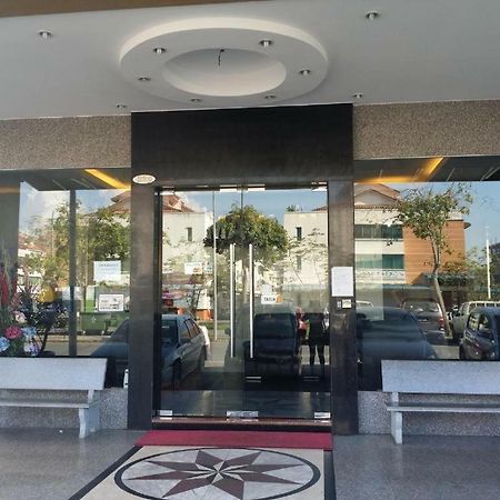 民都鲁 马克西宾馆酒店 外观 照片